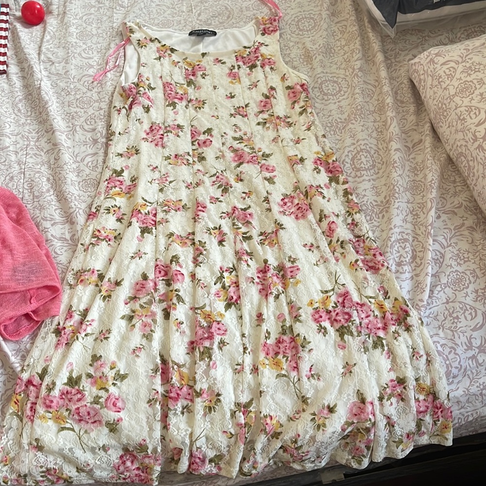 Junior’s dress